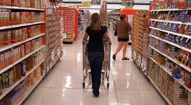 Food and beverage is the only sector projected to grow this year, report says